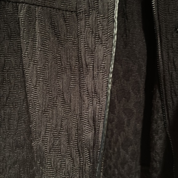 Lightweight Jacket - Picture 3 of 6